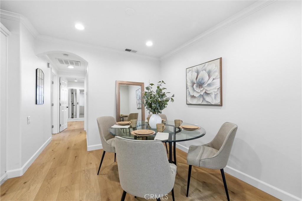 953 Avenida Carmel Q