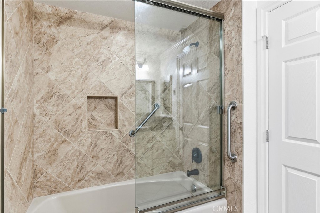 953 Avenida Carmel Q