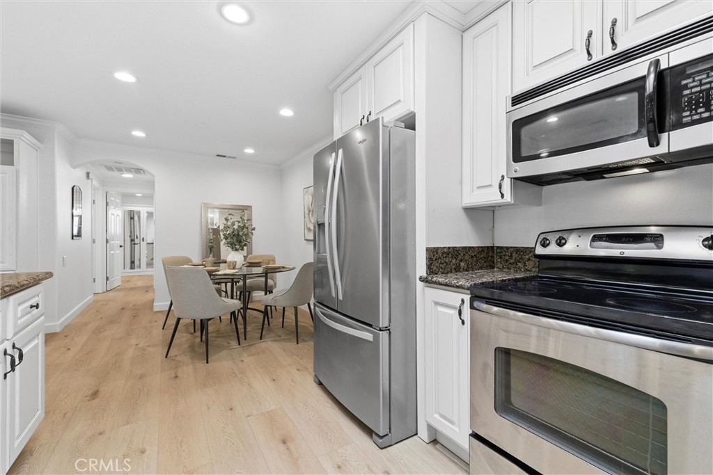 953 Avenida Carmel Q