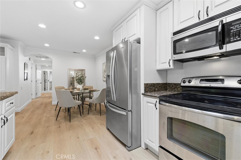 953 Avenida Carmel Q