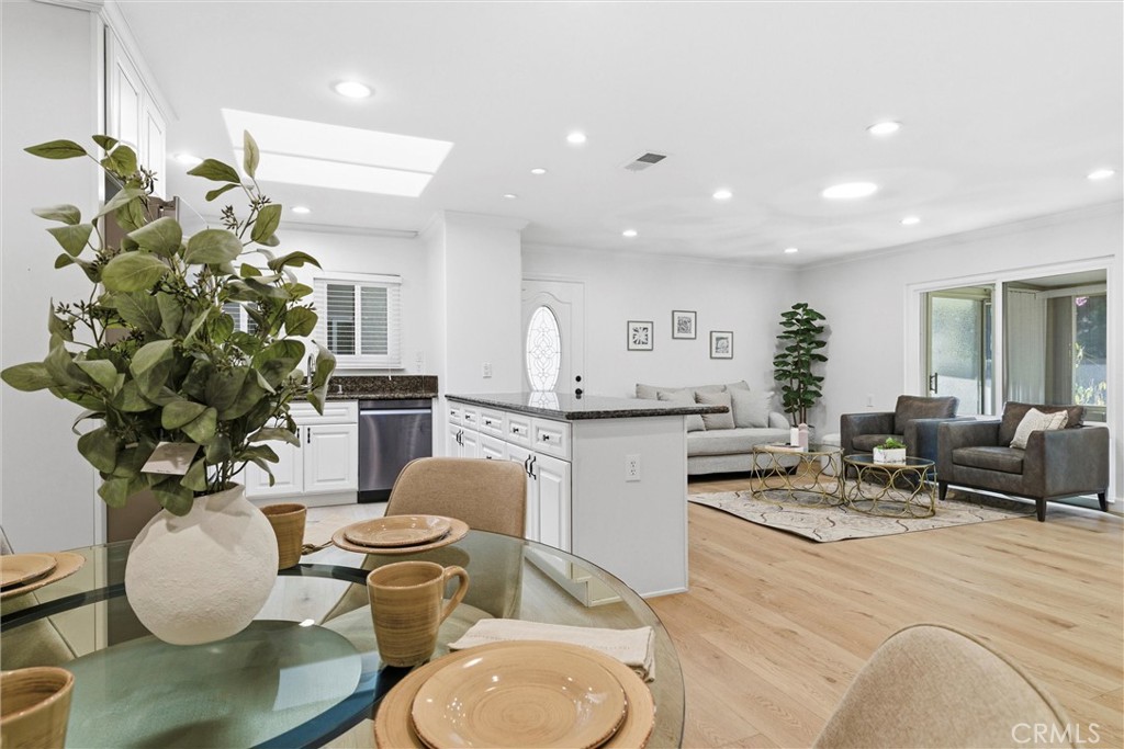 953 Avenida Carmel Q