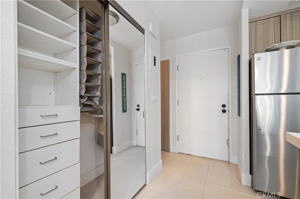 17082 Pacific Coast Highway 102