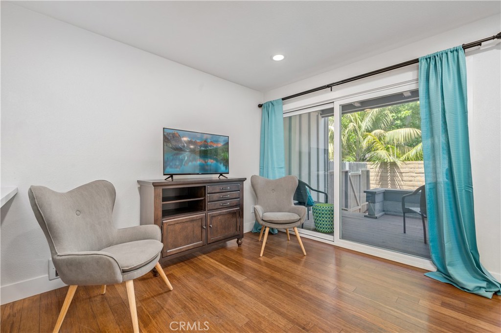 17082 Pacific Coast Highway 102