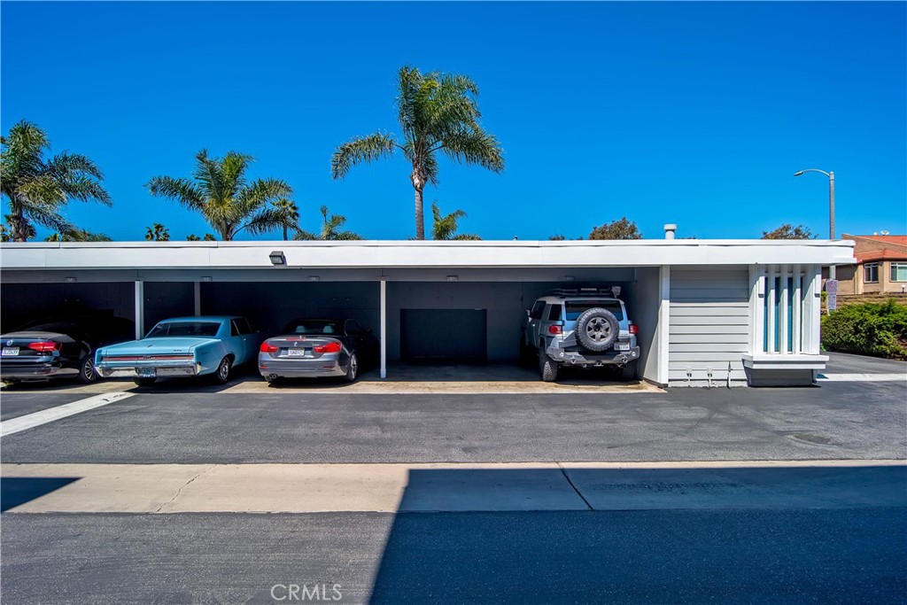 17082 Pacific Coast Highway 102