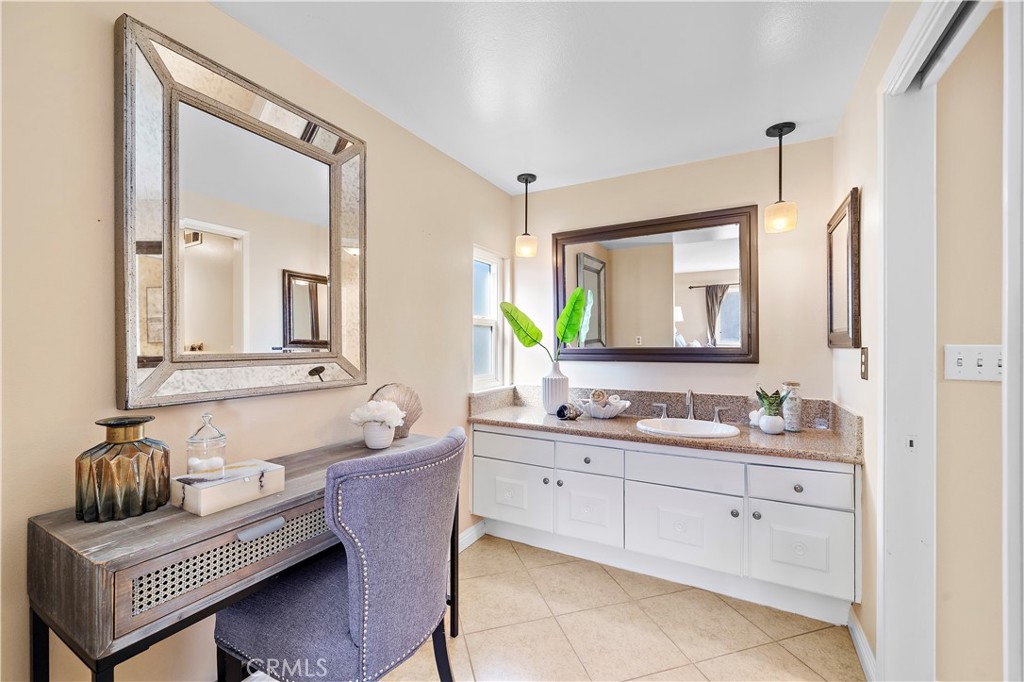 15731 Grey Oaks Street