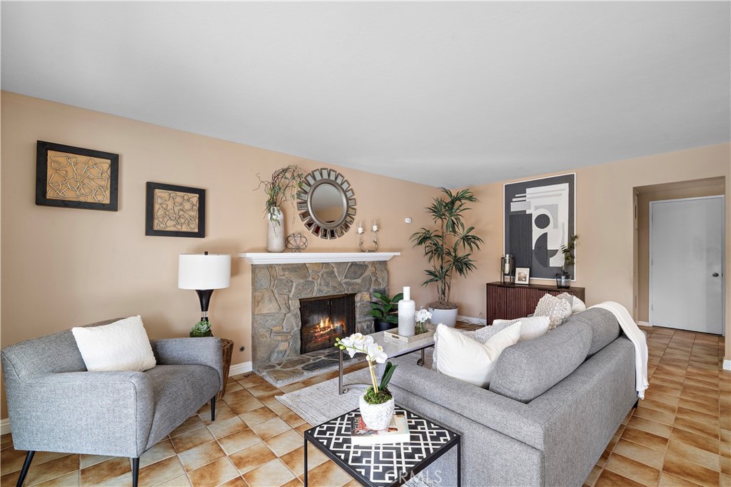 15731 Grey Oaks Street