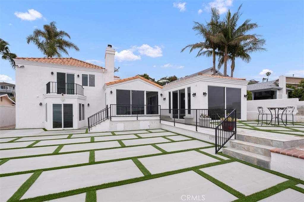 4013 Via Manzana