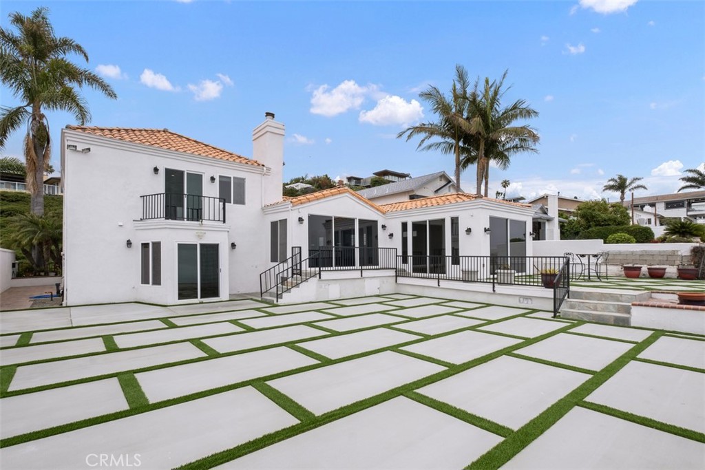 4013 Via Manzana