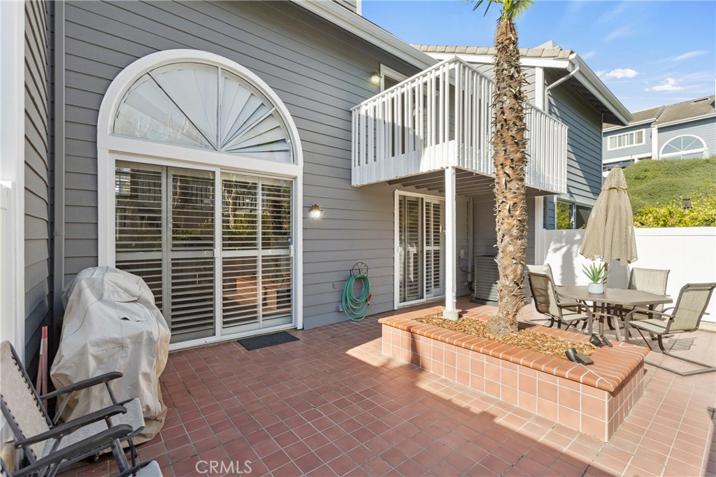 12 Pickney Close
