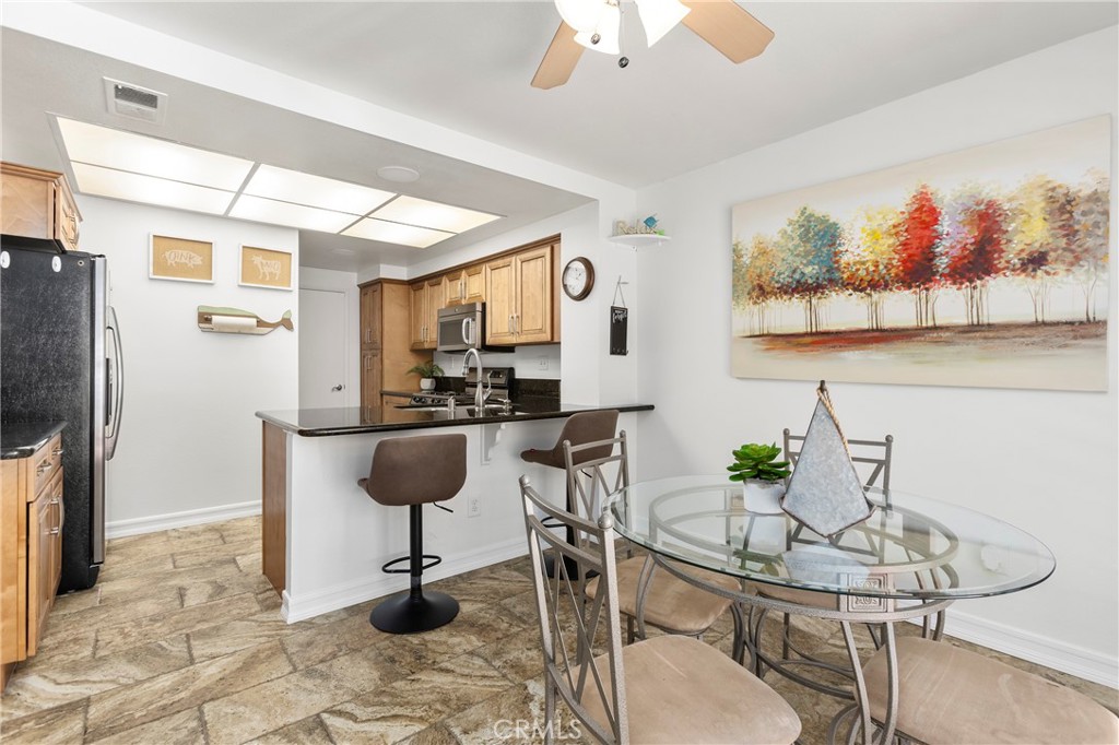 12 Pickney Close