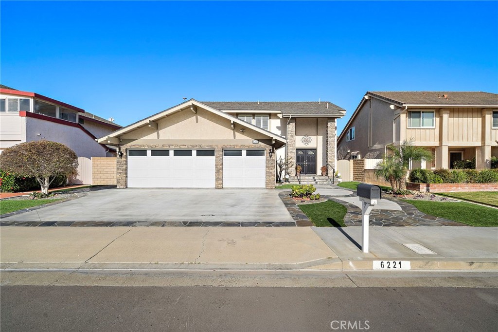 6221 Moonfield