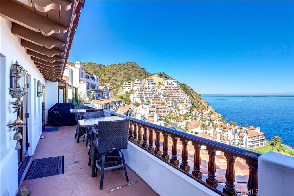 72 Camino De Flores 10