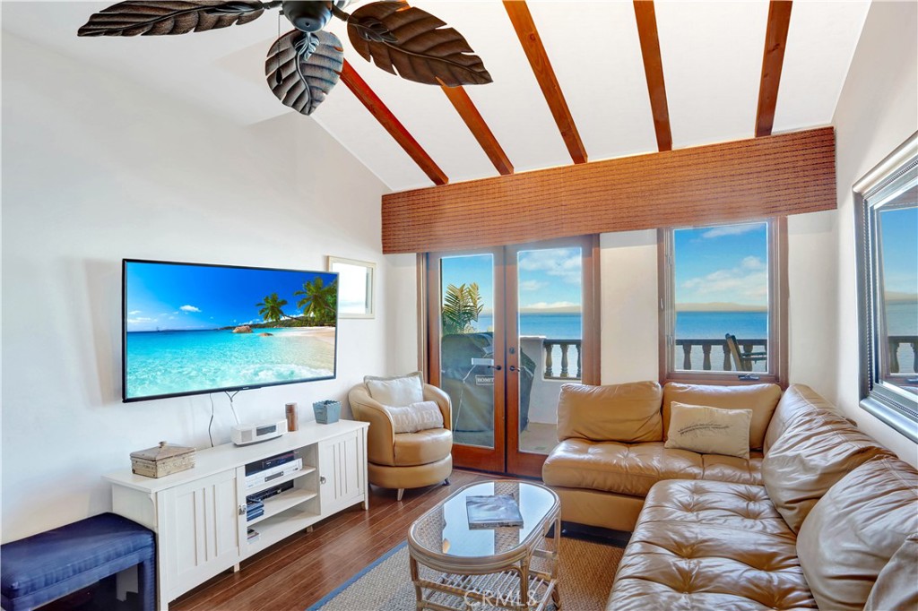 72 Camino De Flores 10