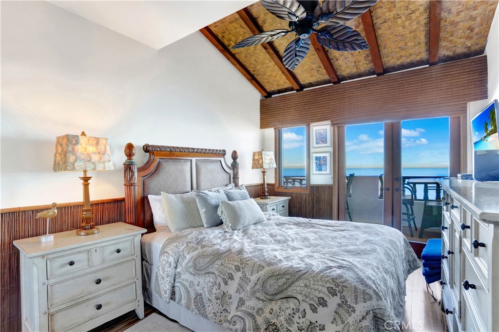 72 Camino De Flores 10