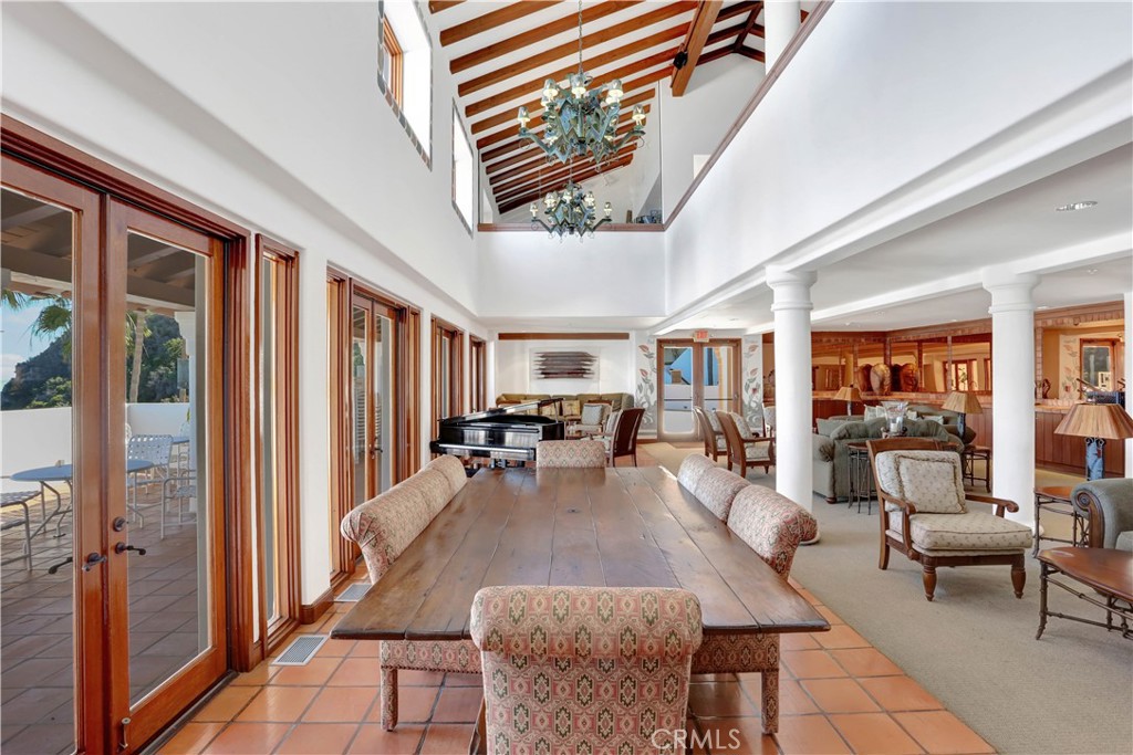 72 Camino De Flores 10