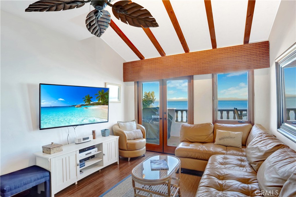 72 Camino De Flores 10