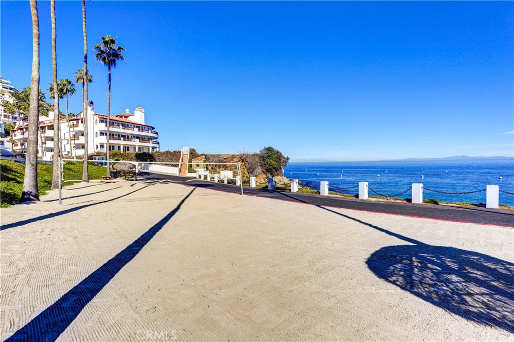 72 Camino De Flores 10