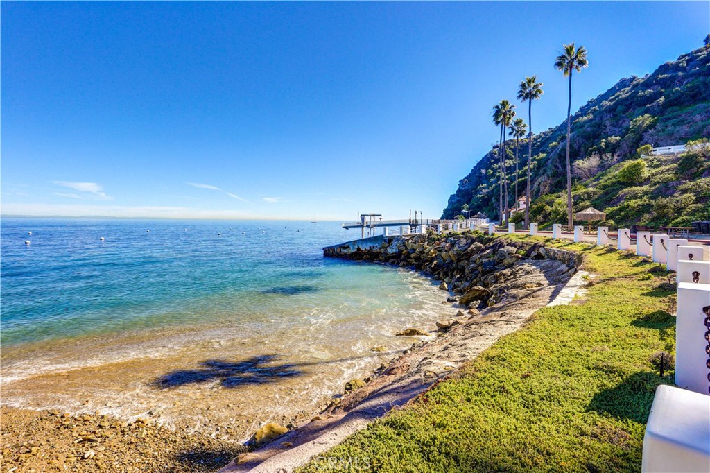 72 Camino De Flores 10