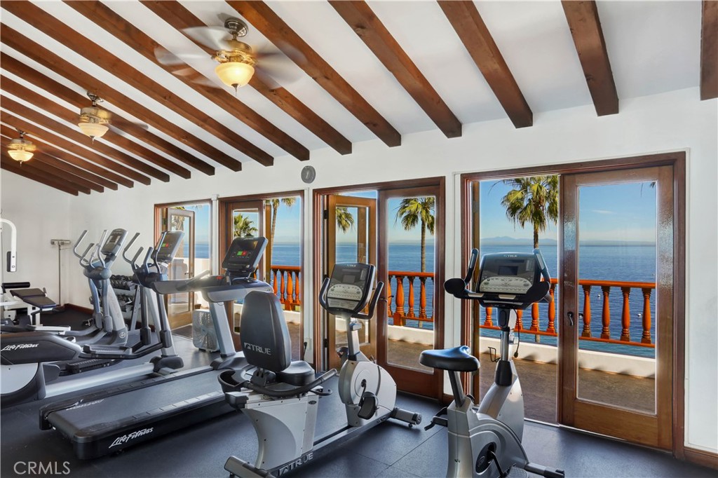 72 Camino De Flores 10