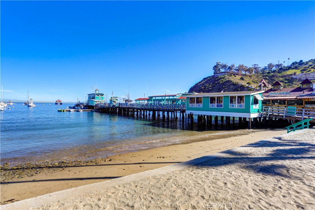 72 Camino De Flores 10