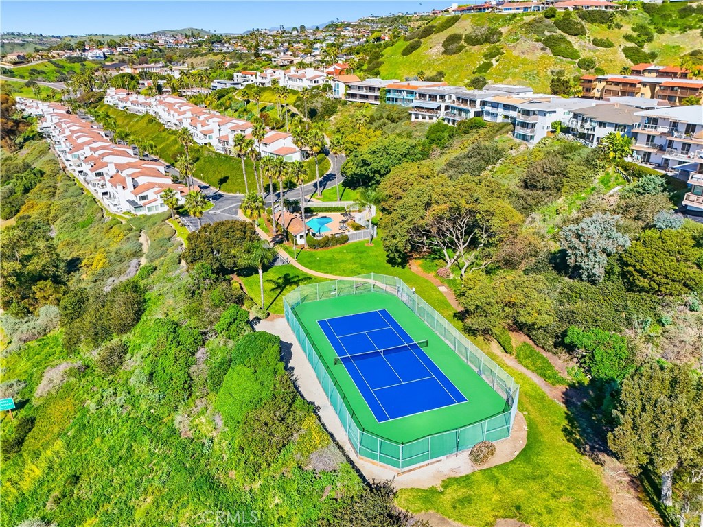 102 #C Calle Patricia