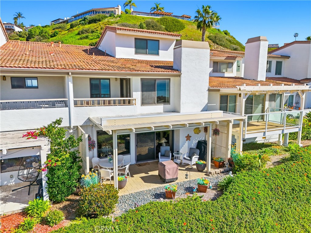 102 #C Calle Patricia