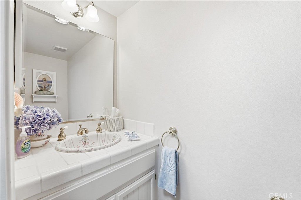 102 #C Calle Patricia