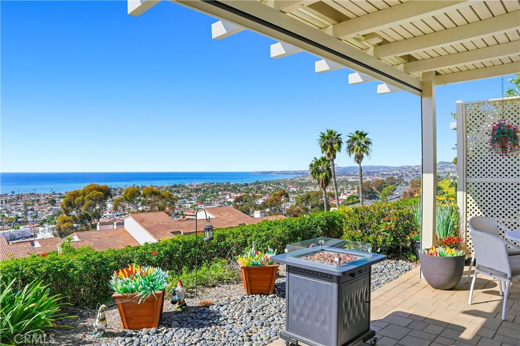 102 #C Calle Patricia