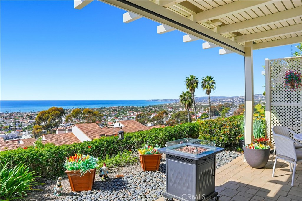 102 #C Calle Patricia