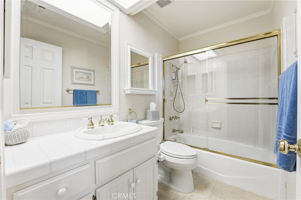 102 #C Calle Patricia