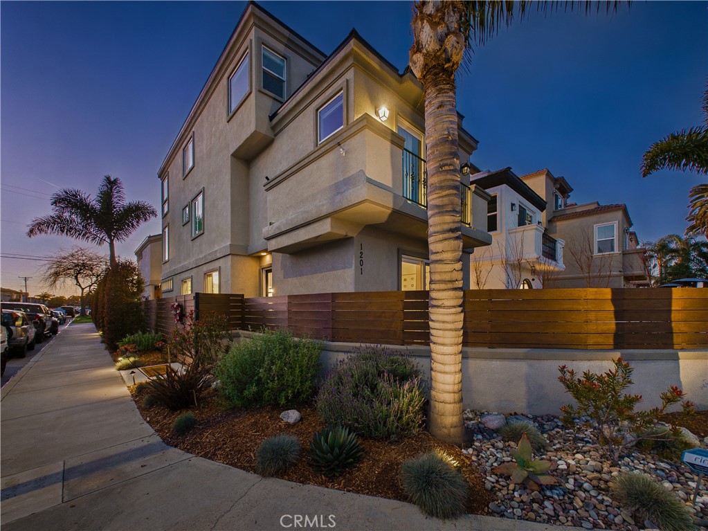 1201 Delaware Street