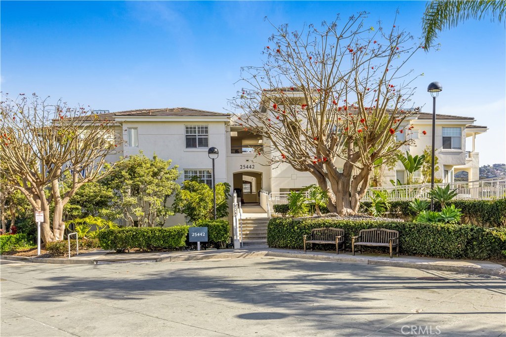 25442 Sea Bluffs 204