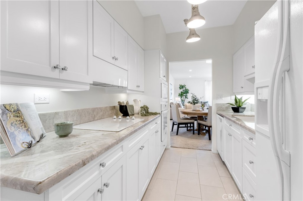 25442 Sea Bluffs 204