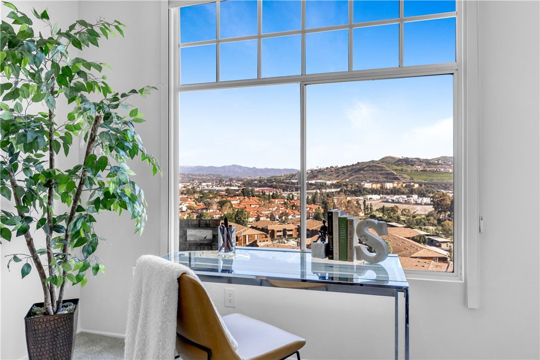 25442 Sea Bluffs 204