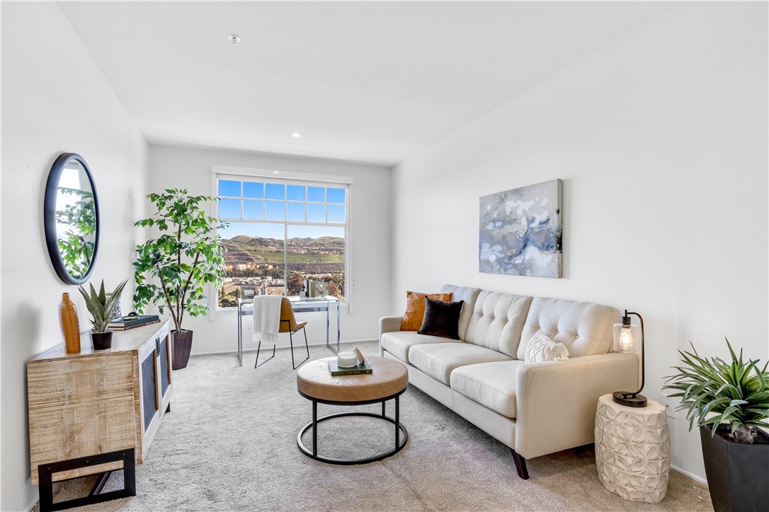 25442 Sea Bluffs 204