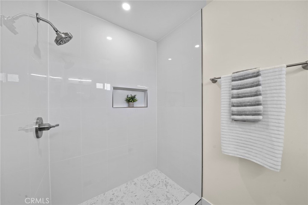 9561 Cardinal Avenue