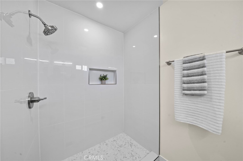 9561 Cardinal Avenue