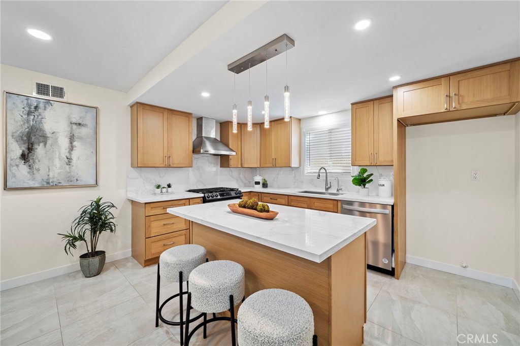 9561 Cardinal Avenue