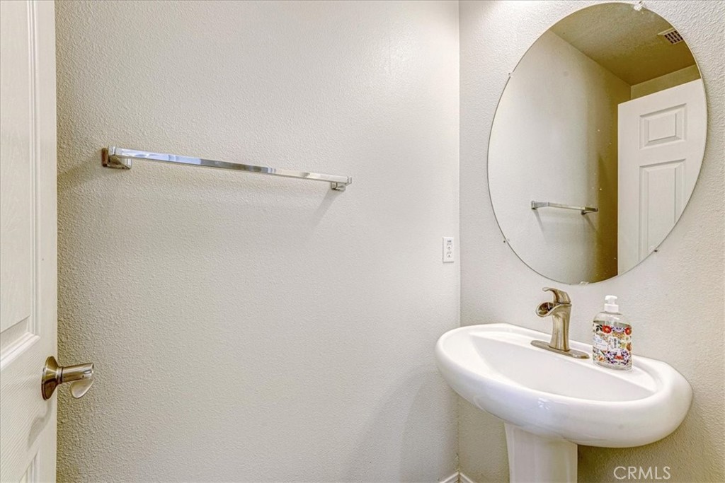 18 Kenilworth Lane 150