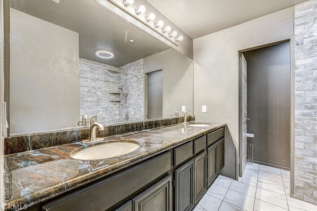 18 Kenilworth Lane 150