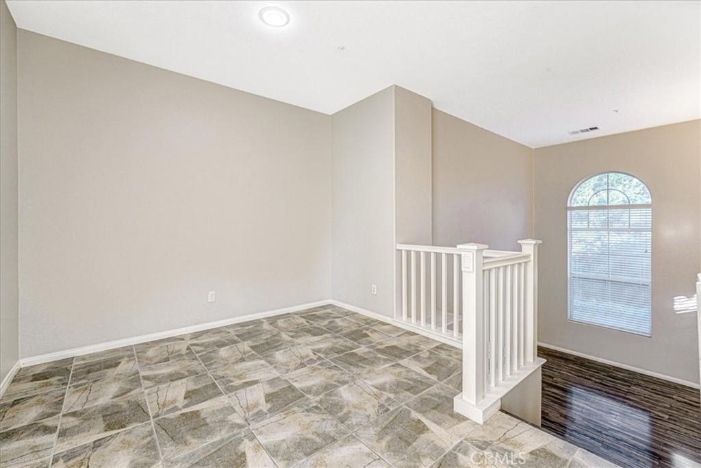 18 Kenilworth Lane 150