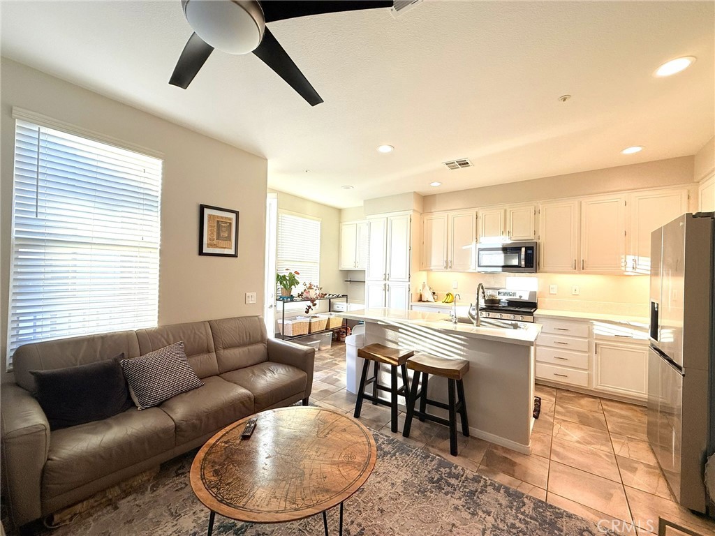 18 Kenilworth Lane 150