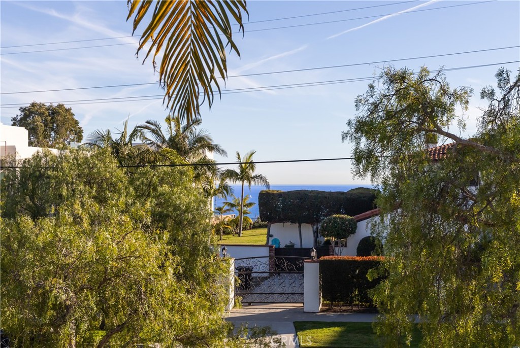 24421 Santa Clara Avenue