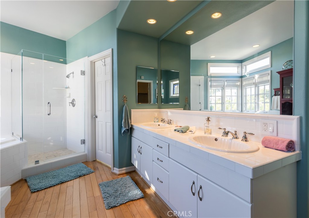 24421 Santa Clara Avenue