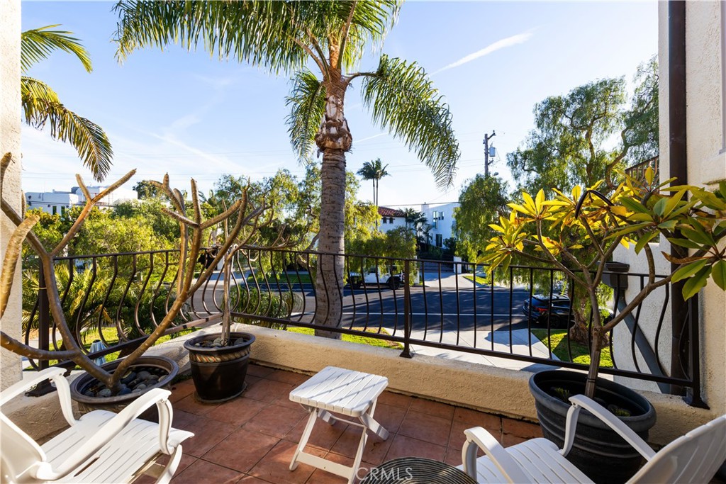 24421 Santa Clara Avenue