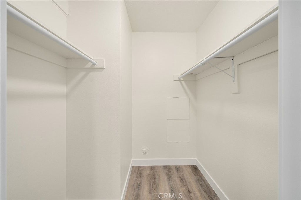 1101 W Macarthur 195