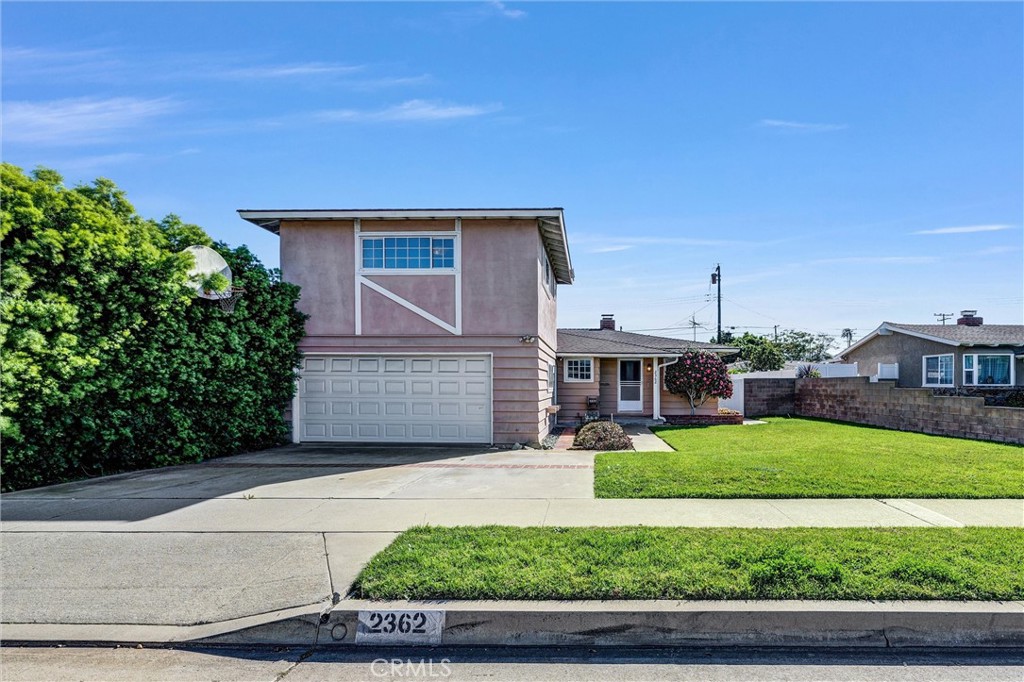 2362 W 234th