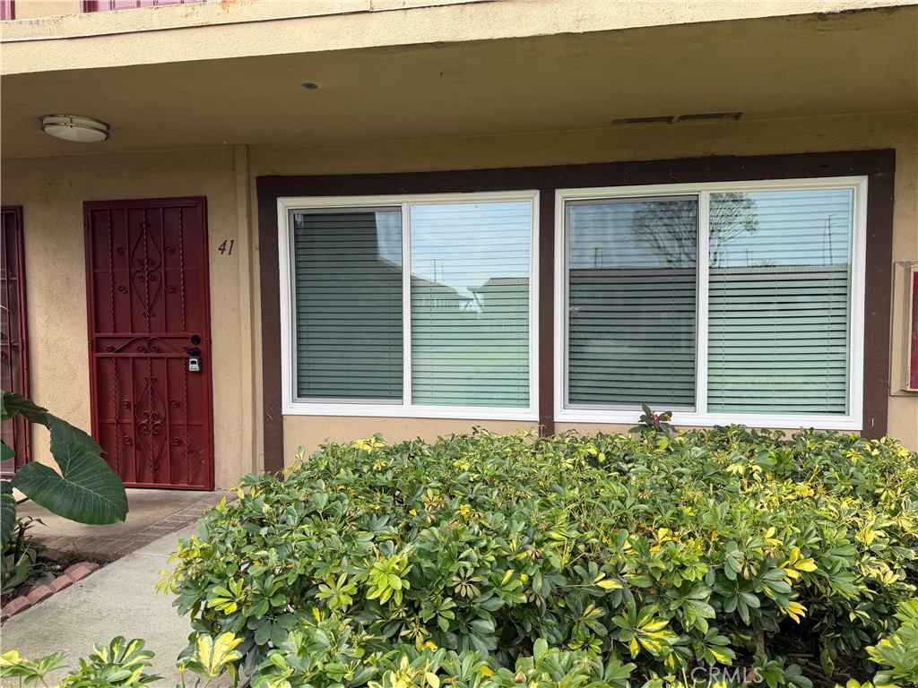 1400 W Warner Avenue 41