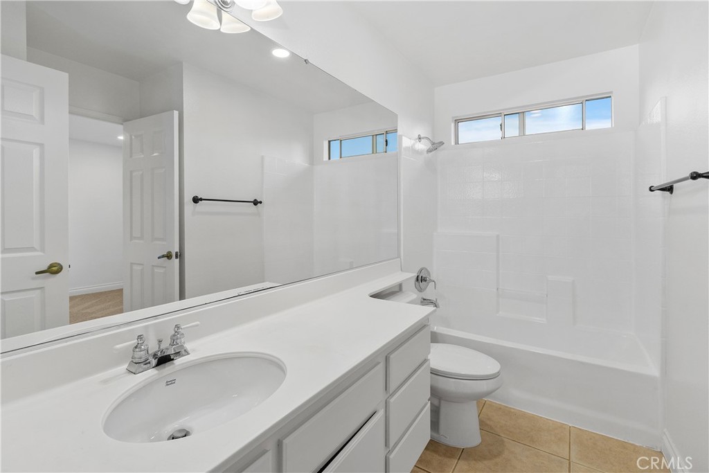 809 Rock Ridge Court