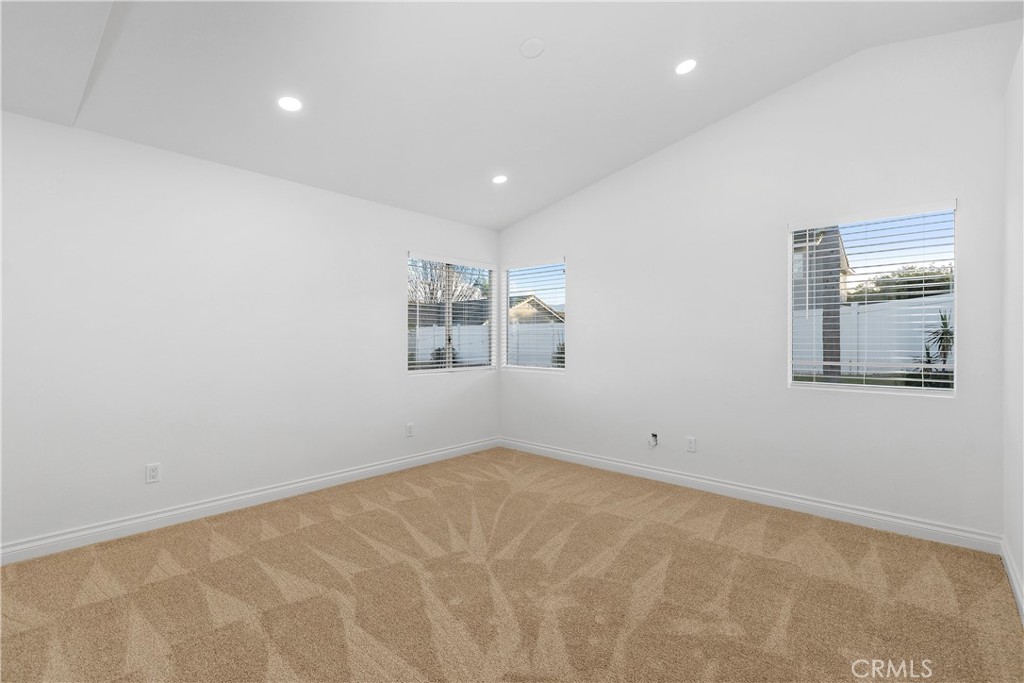 809 Rock Ridge Court